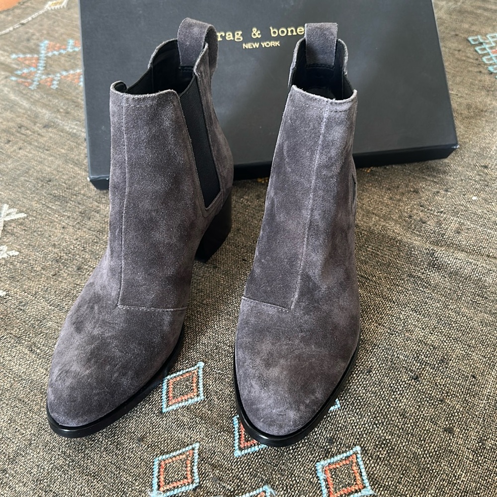 Walker boot size 36 NWT